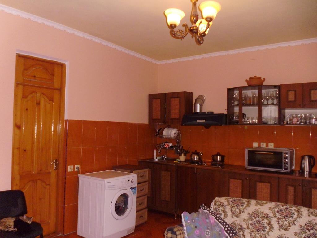 Готель Private House In Батумі Номер фото