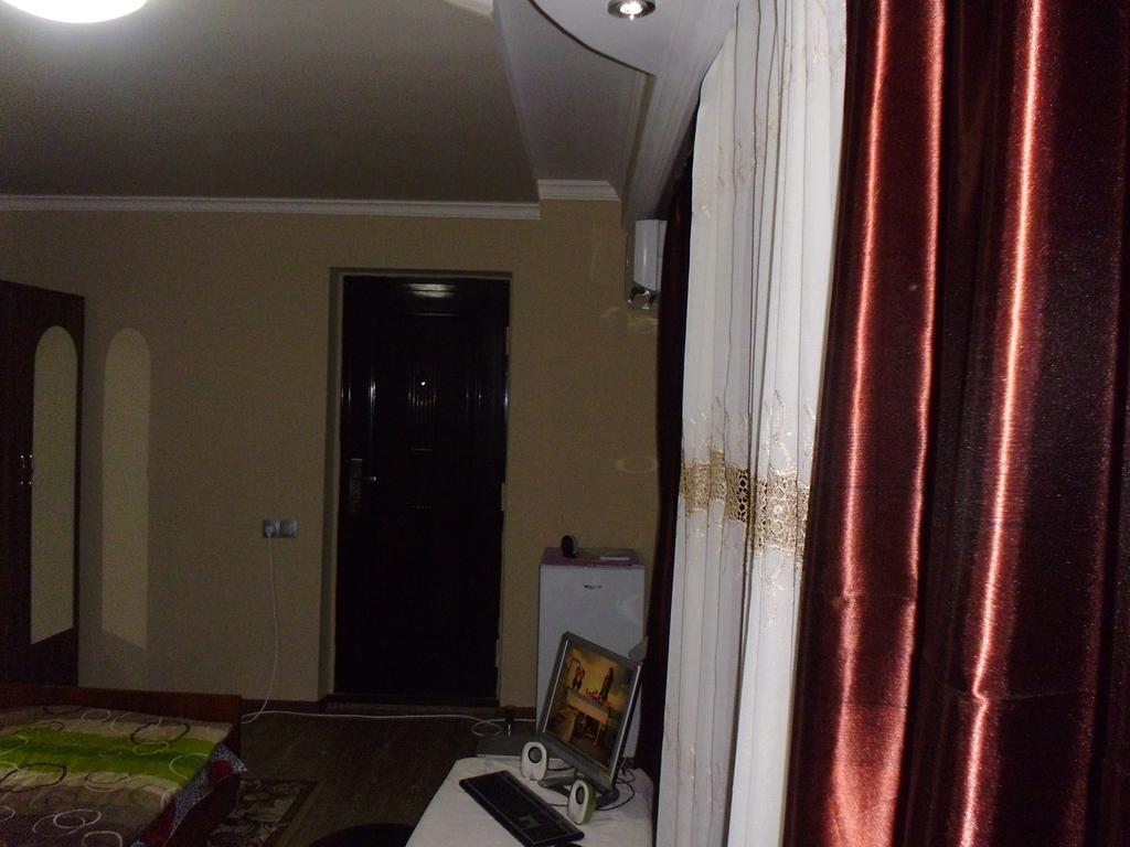 Готель Private House In Батумі Номер фото