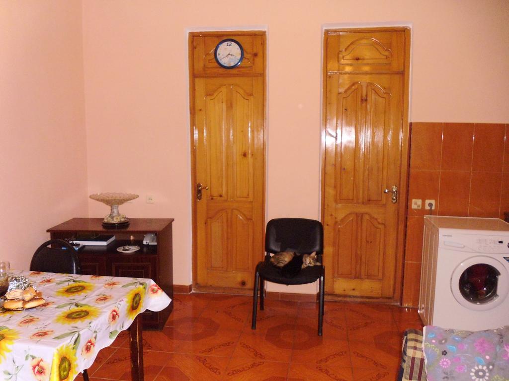 Готель Private House In Батумі Номер фото